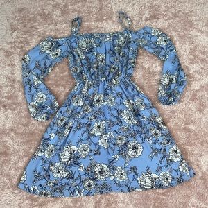 Francescas Long Sleeve Cold Shoulder Dress